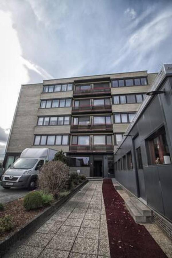 Cozy Apartment In Super Quiet Area Lanaken Exterior photo
