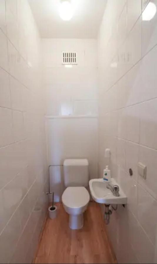 Cozy Apartment In Super Quiet Area Lanaken Exterior photo